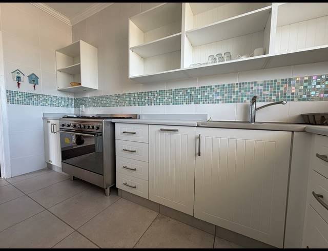 2 BEDROOM FLAT FOR SALE IN SCOTTBURGH CENTRAL